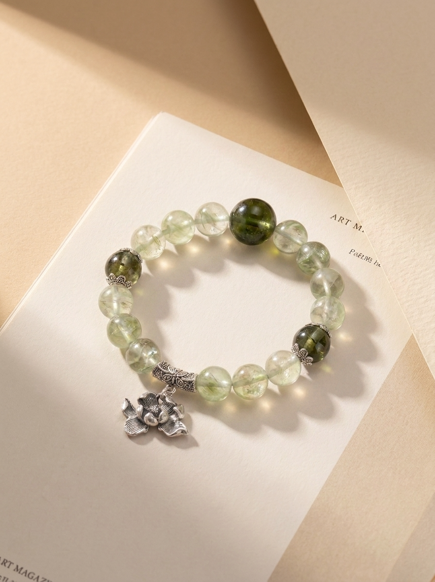 Twin Resonance First Sprout Bracelet with Light Green Crystal